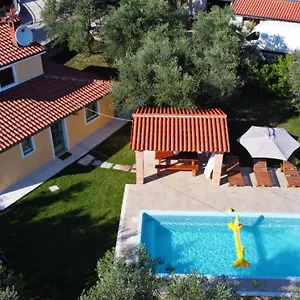 Damjanic House Ferienhaus