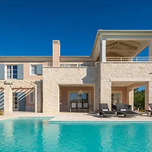 Divine By Ilc Villa