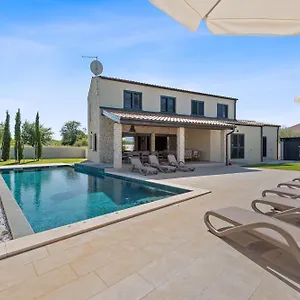 Stellar Villa